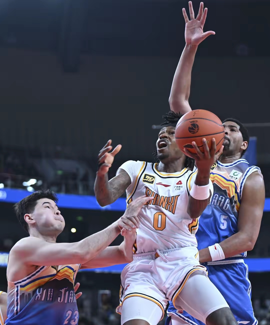 爱游戏-冲刺阶段体能课后，葡萄牙体育防线松动备战国王杯，赛场秩序良好，心理建设被强调的简单介绍